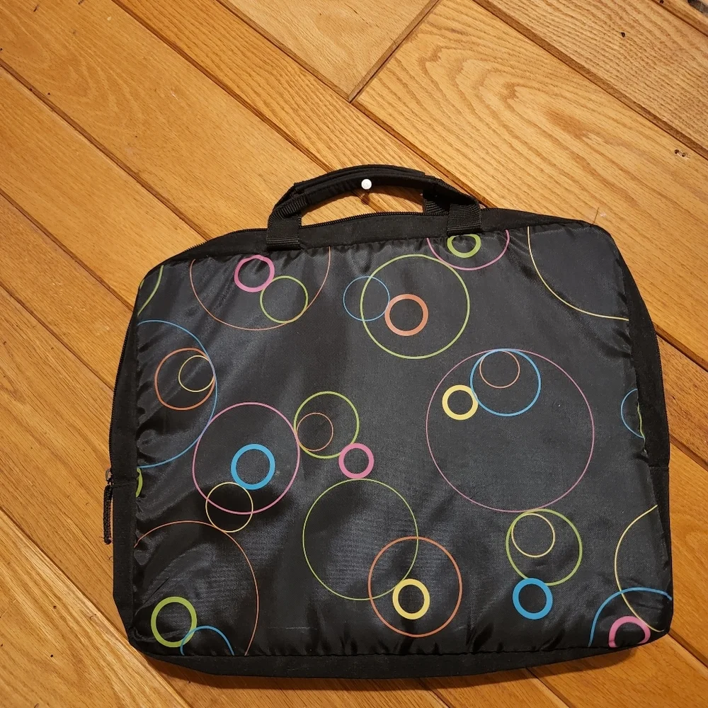 ICON laptop carrying